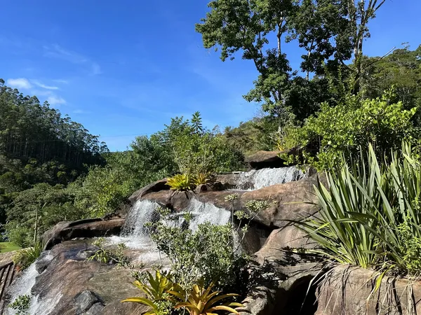 Depois - Detalhe da cachoeira